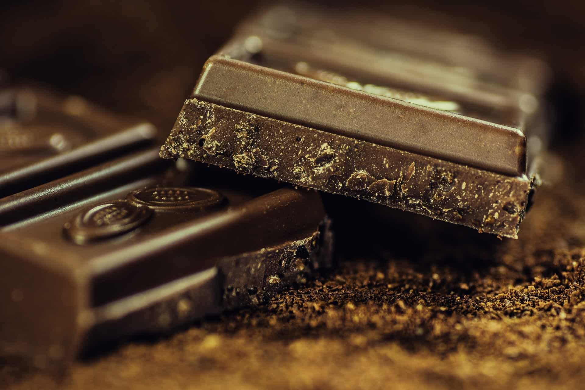 Foods You Should Never Eat Candy Bars