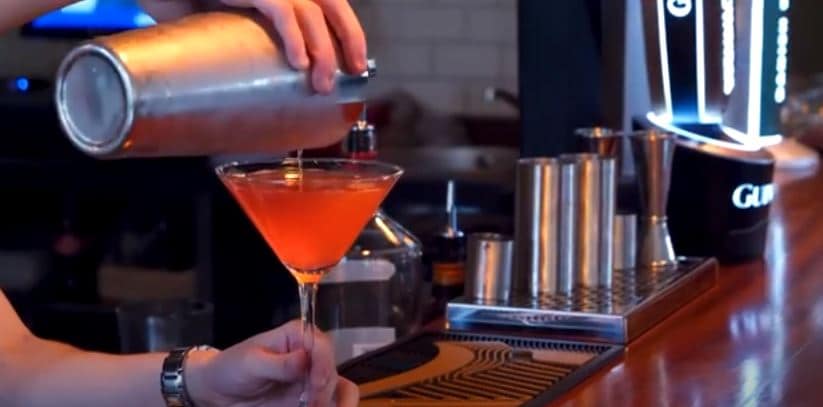 How to Make the Perfect Cosmopolitan | Best Cosmopolitan Recipe by McLaughlin’s Bar