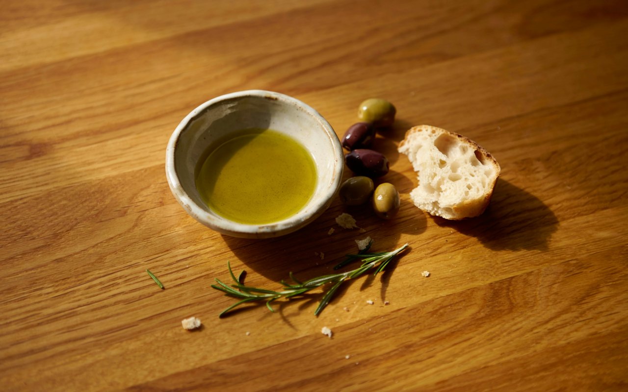 Mediterranean Diet Pyramid: A Proposal for Italian People. A Systematic Review of Prospective Studies to Derive Serving Sizes