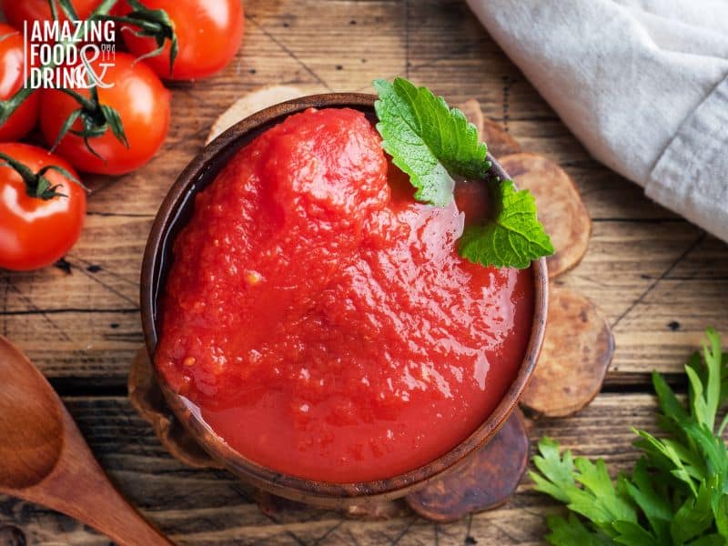 Crafting the Perfect Homemade Tomato Sauce from Scratch
